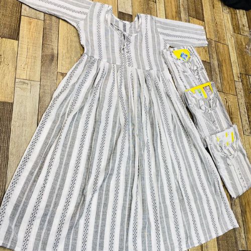 Simpel Kurti