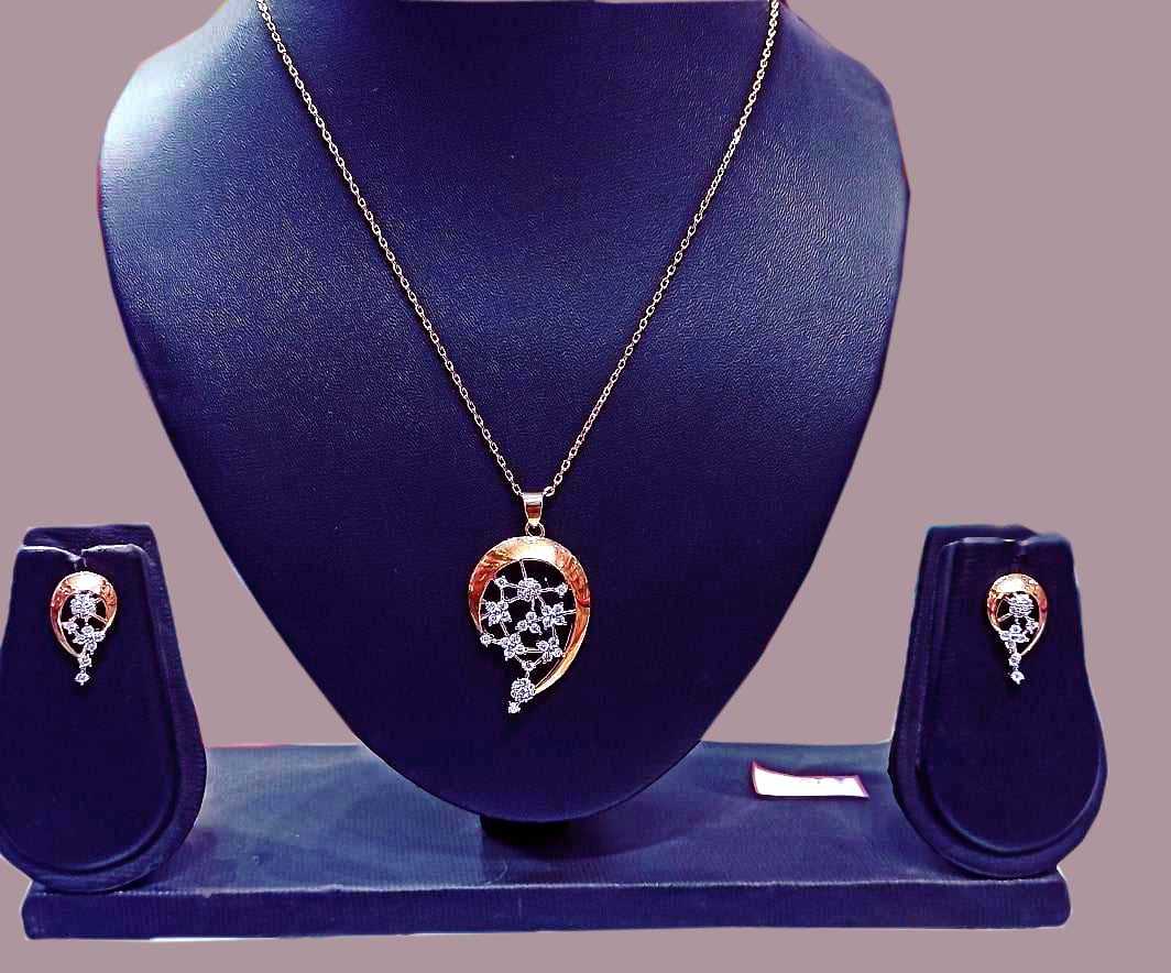 AD pendent chain