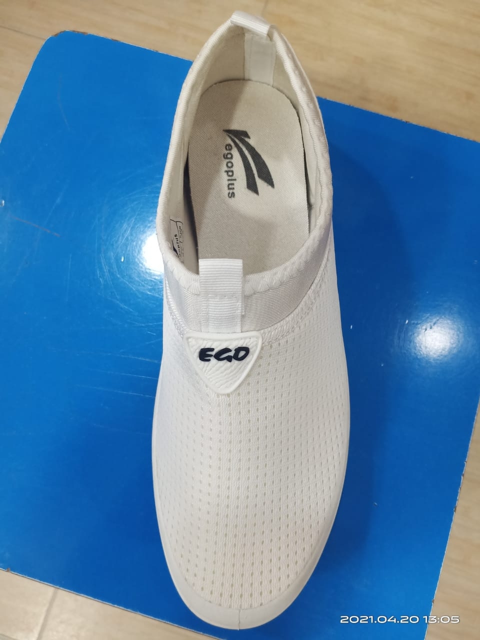 Egoistic white