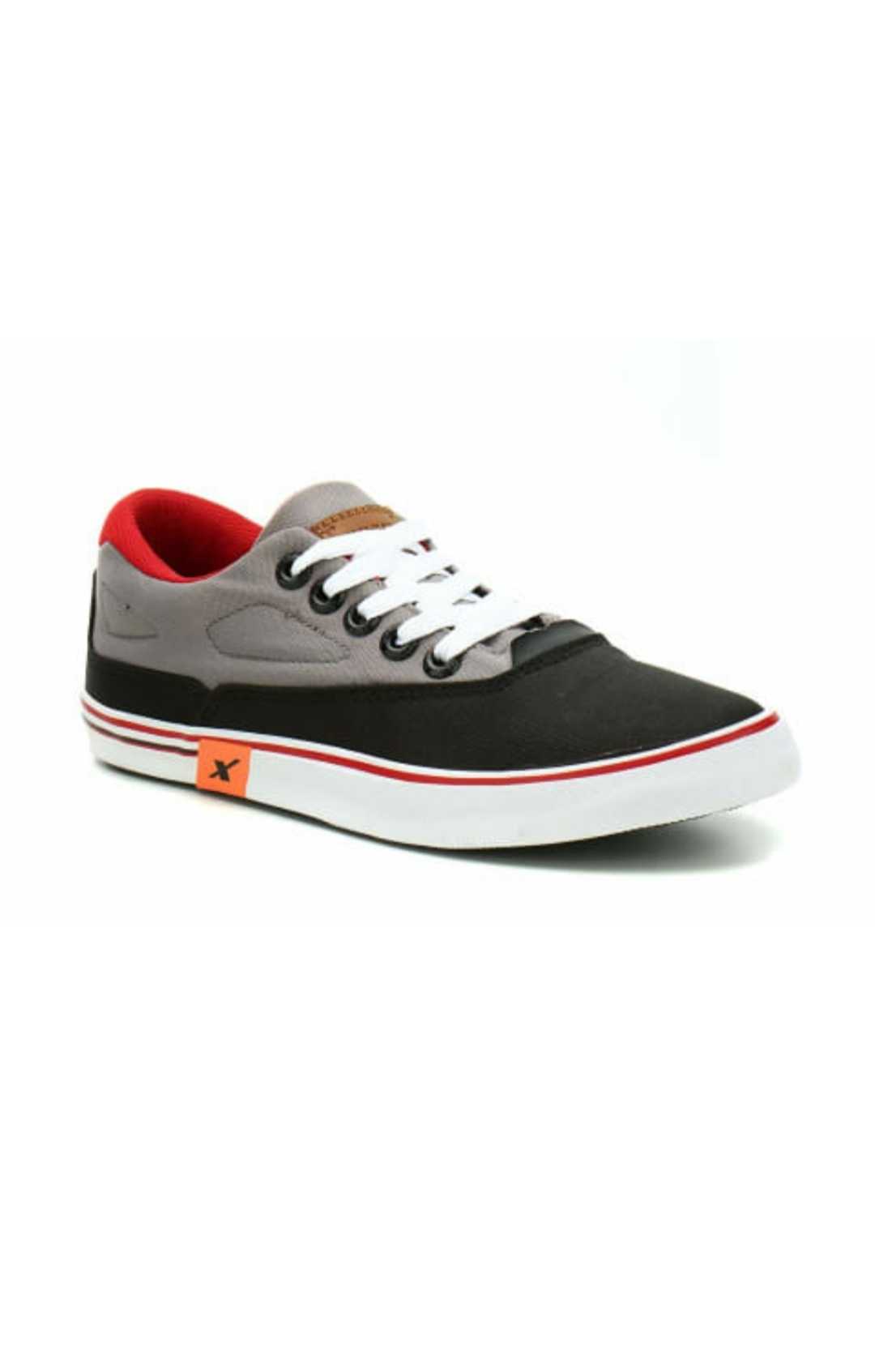 Canvas shoe