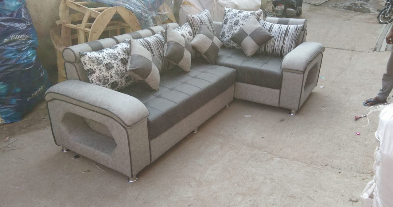 Simple sofa set